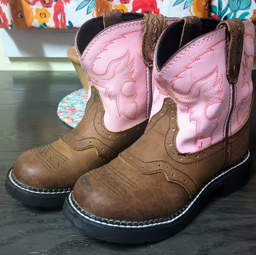 Justin Gypsy Boots.   **SOLD***